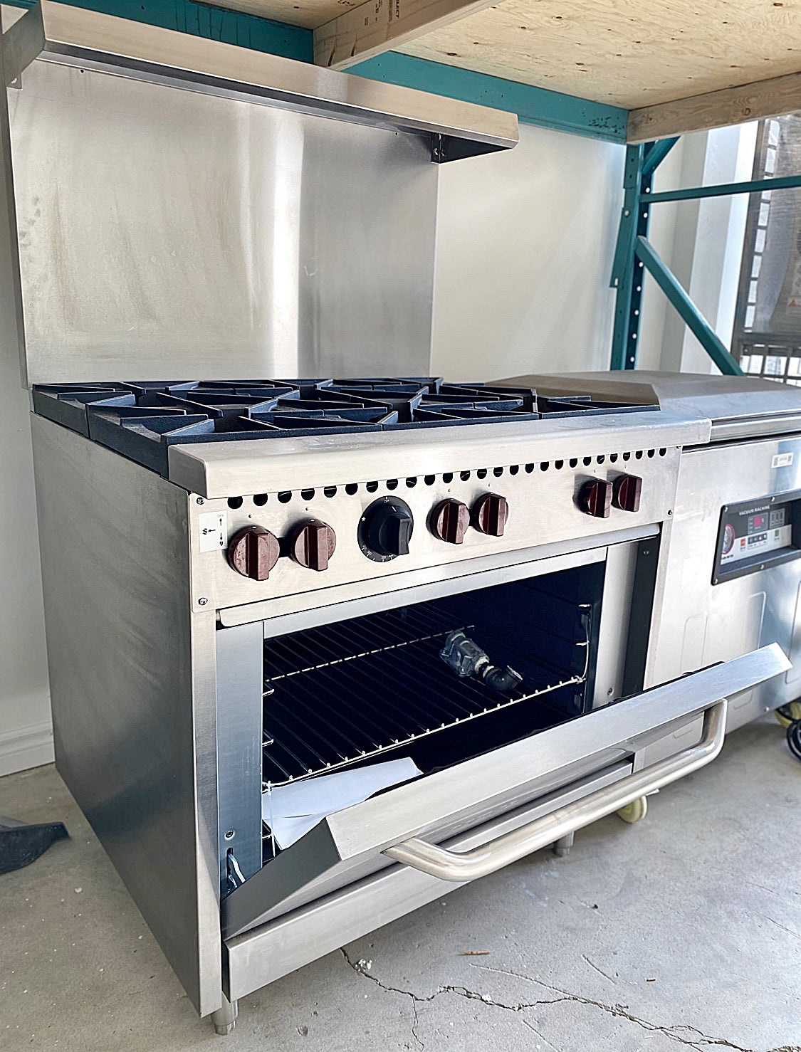 36'' Vulcan Natural Gas 6 Burner Range with Oven, SX36-6BN