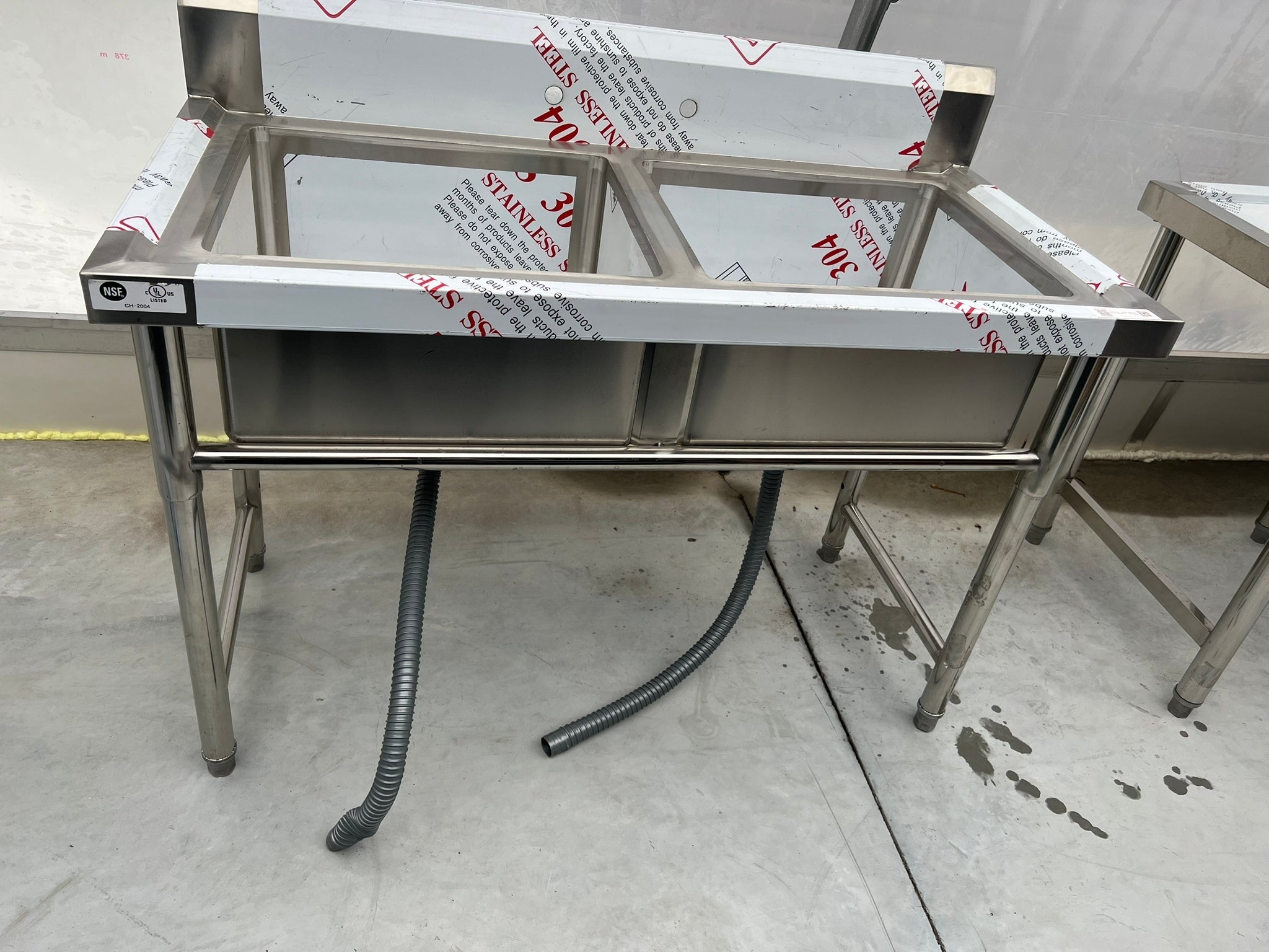 47'' CHEF Two Tub Sink with Centre Draina & No Drainboard CH-2004