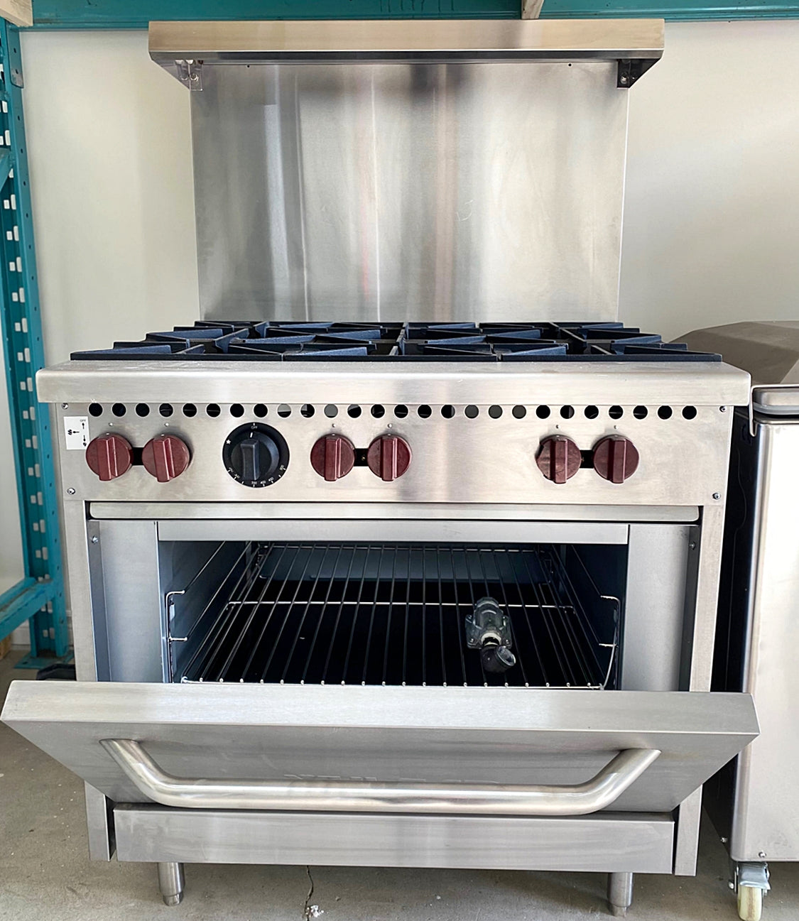 36'' Vulcan Natural Gas 6 Burner Range with Oven, SX36-6BN