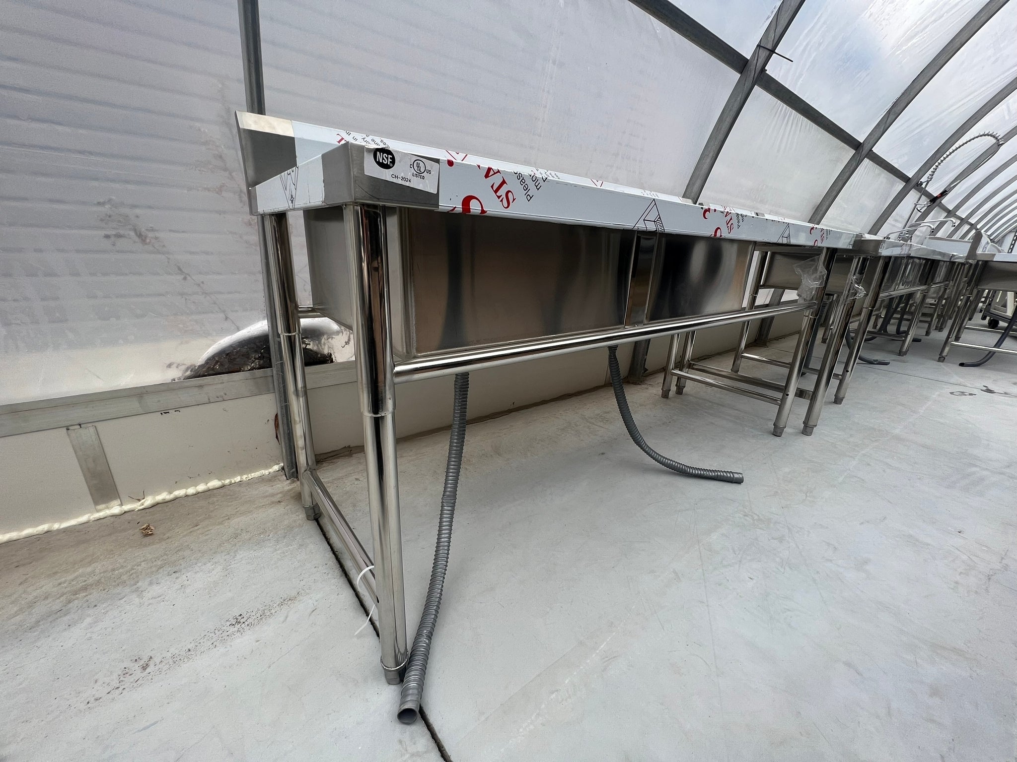 71'' CHEF Two Tub Sink with Centre Drain & Right Drainboard CH-2024